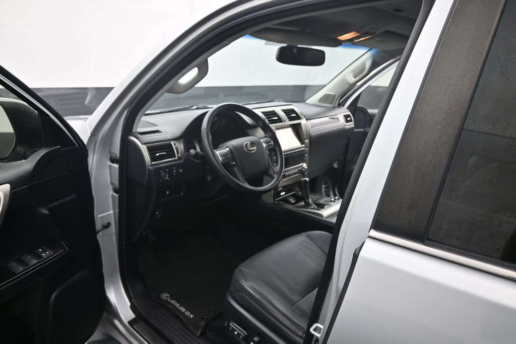 Used 2017 Lexus GX 460 w/ Navigation Package AWD/4WD image 15
