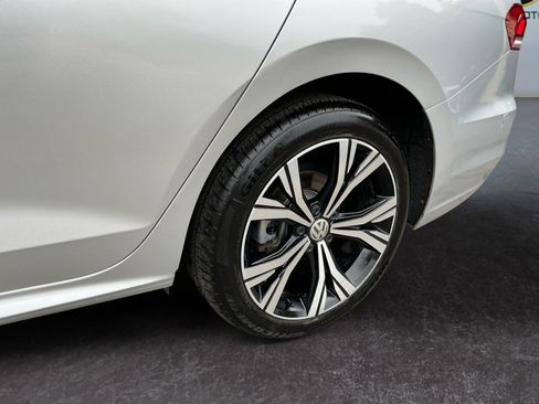 Used 2020 Volkswagen Passat 2.0T SEL image 10