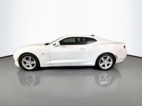 Used 2017 Chevrolet Camaro LT RWD image 6