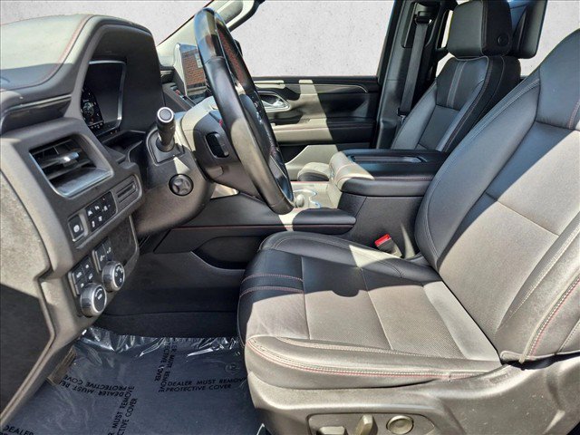 Used 2024 Chevrolet Suburban RST w/ Luxury Package AWD/4WD image 16