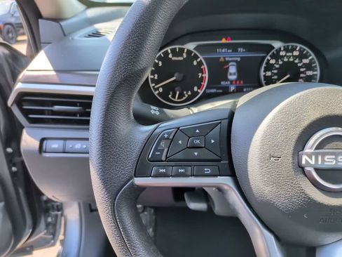 Used 2025 Nissan Altima 2.5 SV FWD image 20