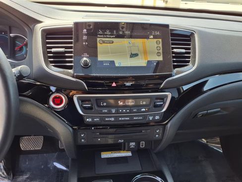 Used 2022 Honda Pilot Elite image 23