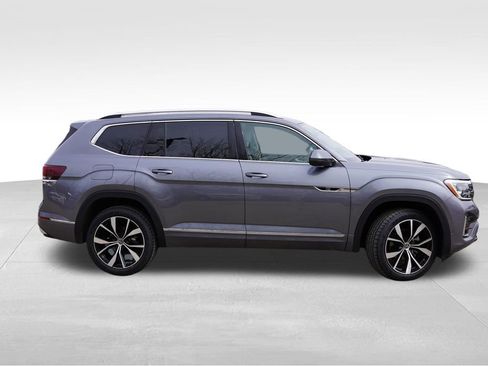 Used 2024 Volkswagen Atlas SEL Premium R-Line image 3