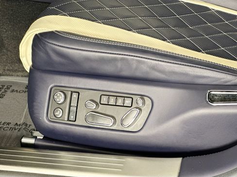 Certified 2017 Bentley Flying Spur S W12 image 20