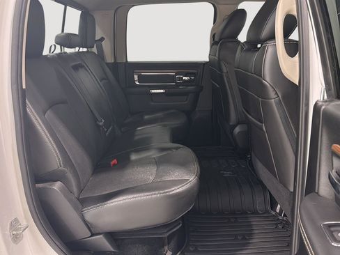 Used 2014 RAM 1500 Laramie w/ Convenience Group AWD/4WD image 24