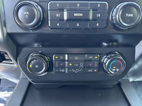 Used 2022 Ford F250 XLT w/ XLT Premium Package AWD/4WD image 12