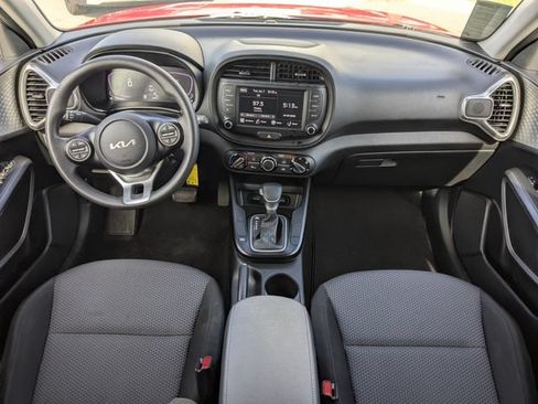 Certified 2024 Kia Soul LX w/ Option Group 015 FWD image 17