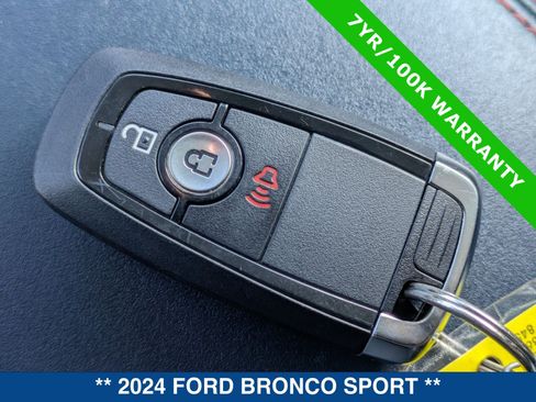 Used 2024 Ford Bronco Sport Heritage w/ Heritage Convenience Package AWD/4WD image 34