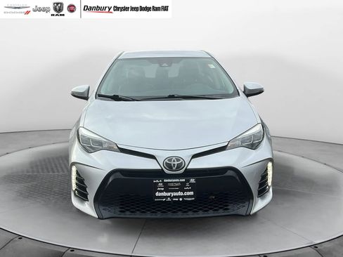 Used 2017 Toyota Corolla SE image 2