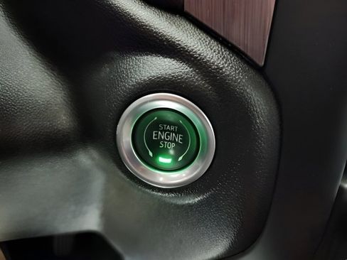 Used 2022 GMC Sierra 2500 Denali w/ Denali Ultimate Package image 38