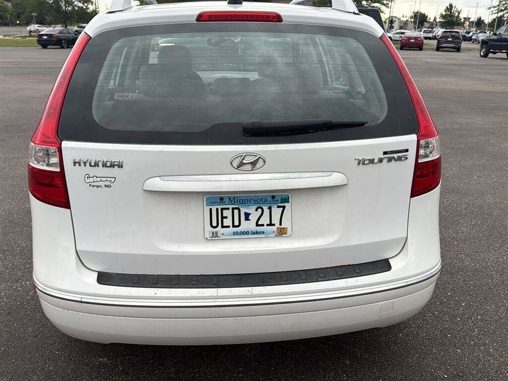 Used 2012 Hyundai Elantra w/ Preferred Pkg FWD image 5