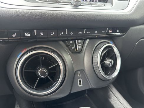 Used 2021 Chevrolet Blazer LT FWD image 23