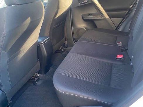 Used 2015 Toyota RAV4 XLE AWD/4WD image 17