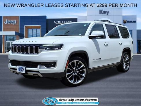 Used 2022 Jeep Wagoneer Series III w/ Premium Group I AWD/4WD image 1