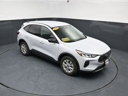 Used 2025 Ford Escape Active image 35