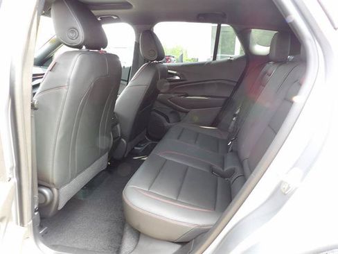 Certified 2024 Chevrolet Trax RS w/ Sunroof Package FWD image 29