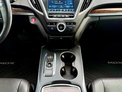 Used 2018 Acura MDX w/ Technology & Entertainment image 23