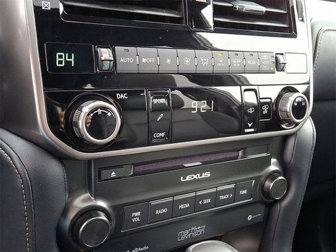 Used 2022 Lexus GX 460 Luxury image 19