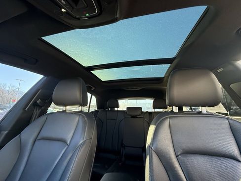 Used 2021 Audi Q8 Premium Plus image 21