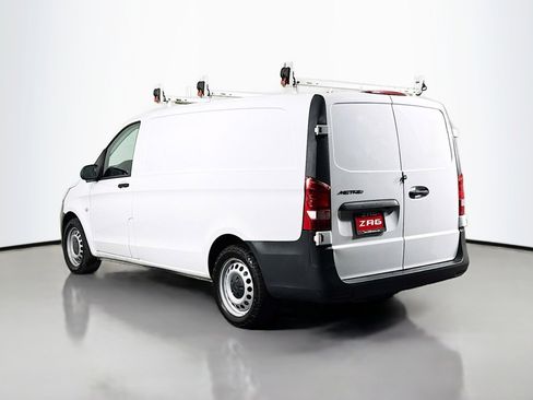 Used 2018 Mercedes-Benz Metris image 3