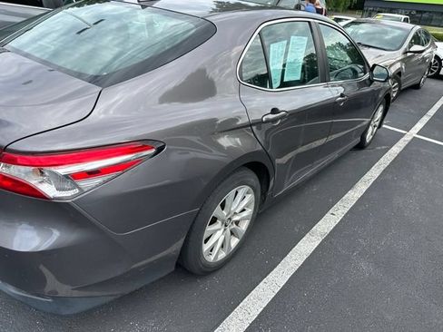 Used 2019 Toyota Camry LE FWD image 4