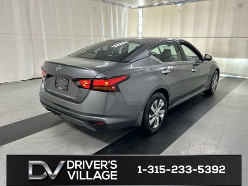 Used 2023 Nissan Altima 2.5 S FWD image 2