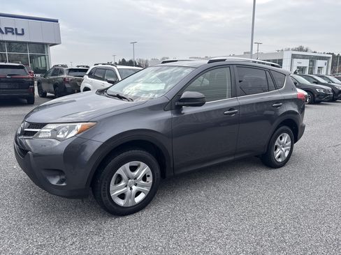 Used 2014 Toyota RAV4 LE image 6
