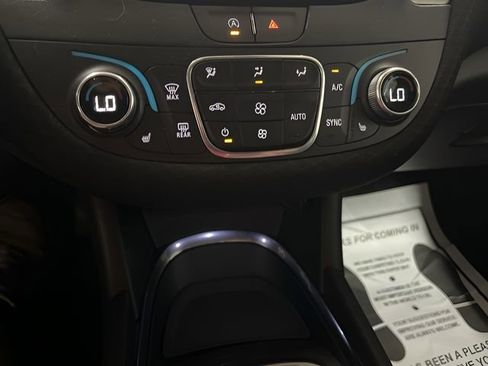 Used 2024 Chevrolet Malibu LT FWD image 23