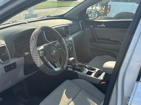 Used 2020 Kia Sportage LX FWD image 4