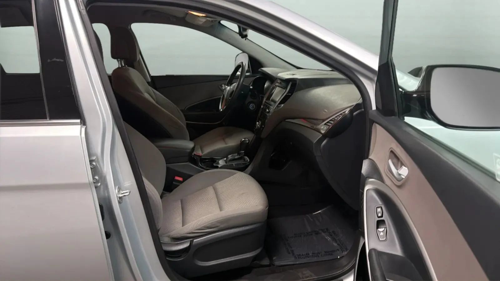 Used 2017 Hyundai Santa Fe SE FWD image 21