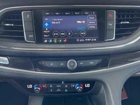 Used 2021 Buick Enclave Essence w/ Sound and Sites Package FWD image 10