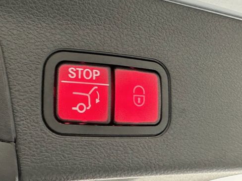 Certified 2025 Mercedes-Benz GLS 450 4MATIC image 21