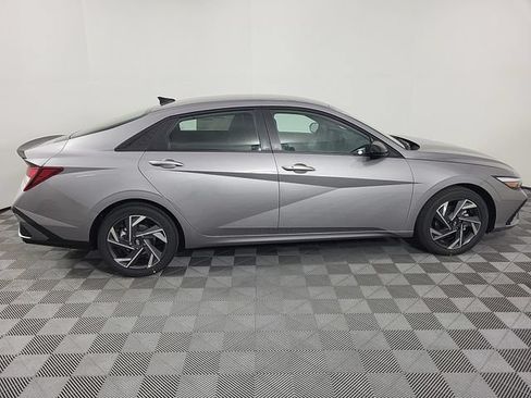 Certified 2025 Hyundai Elantra Sport FWD image 9