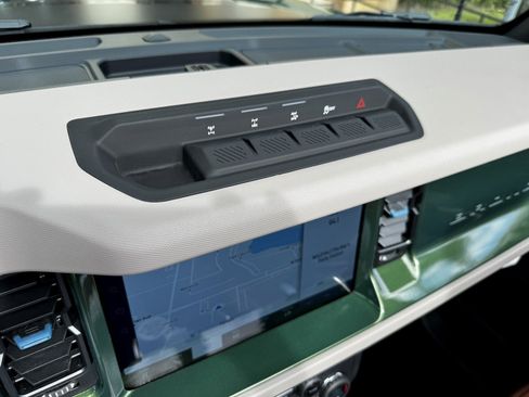 Used 2023 Ford Bronco Wildtrak AWD/4WD image 46