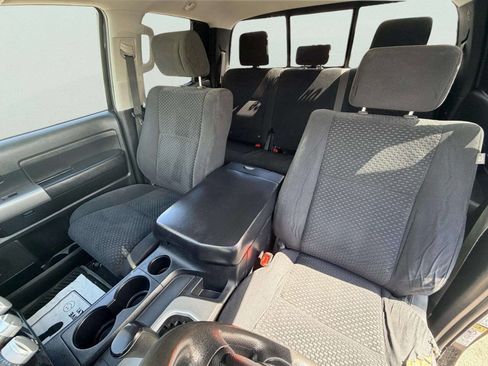 Used 2012 Toyota Tundra 4x4 Double Cab w/ SR5 Pkg image 12