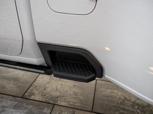 Used 2026 GMC Sierra 3500 Denali Ultimate image 19