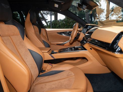 Used 2025 Aston Martin DBX 707 image 15