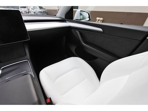 Used 2023 Tesla Model Y Long Range AWD/4WD image 12