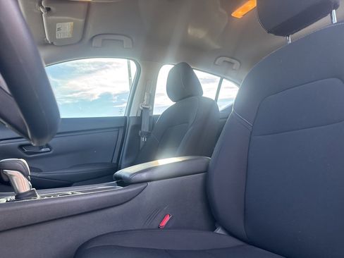 Certified 2024 Nissan Sentra S image 29