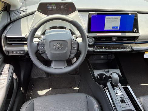 New 2026 Toyota Prius Plug-In Hybrid FWD image 10