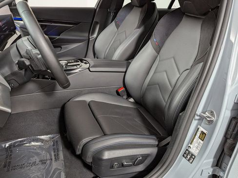 Used 2025 BMW 530i xDrive w/ M Sport Package image 21