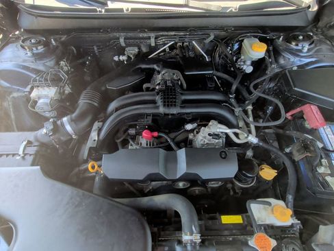 Used 2015 Subaru Outback 2.5i Premium image 11