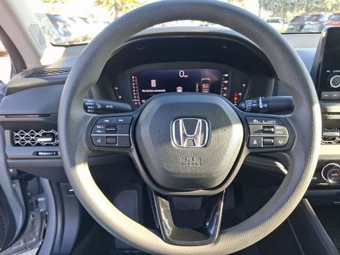 Used 2023 Honda Accord EX image 17