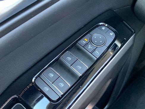 Used 2024 Nissan Pathfinder Platinum w/ Cargo Package image 22