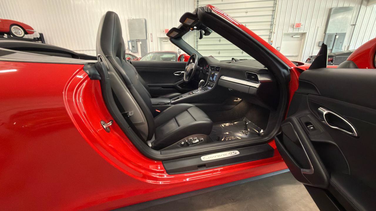 Used 2014 Porsche 911 Carrera 4S AWD/4WD image 36