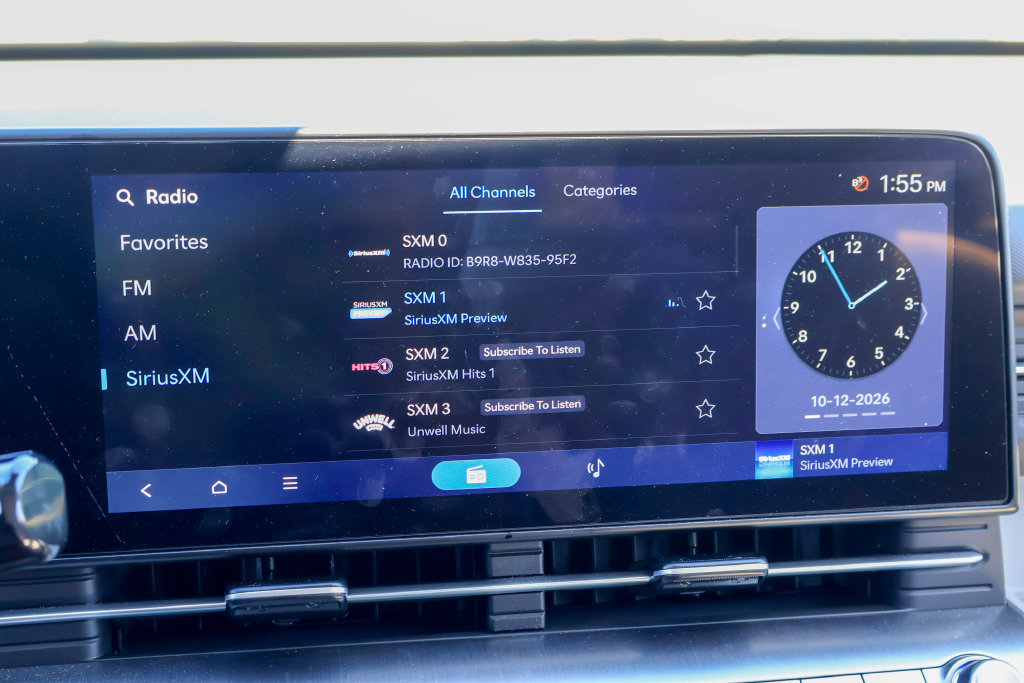 Certified 2026 Hyundai Kona SE FWD image 3