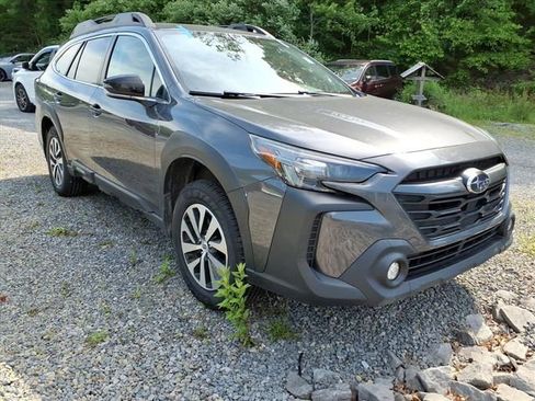 Used 2024 Subaru Outback Premium AWD/4WD image 20