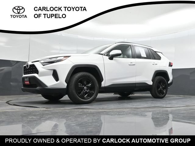 Used 2024 Toyota RAV4 XLE FWD image 46