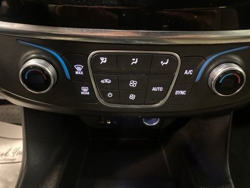 Certified 2022 Chevrolet Traverse LS image 22