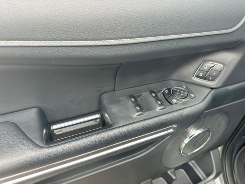 Used 2023 Ford Expedition XLT RWD image 13